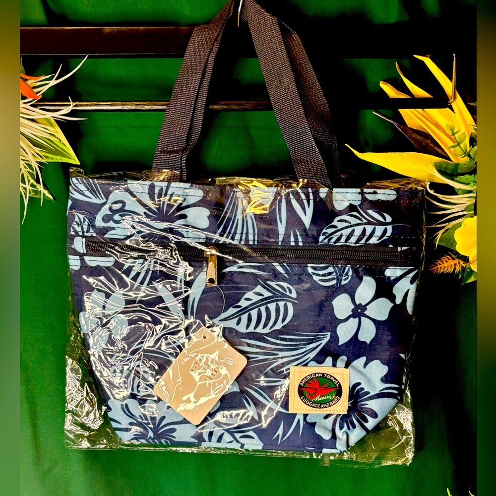 Small blue tote